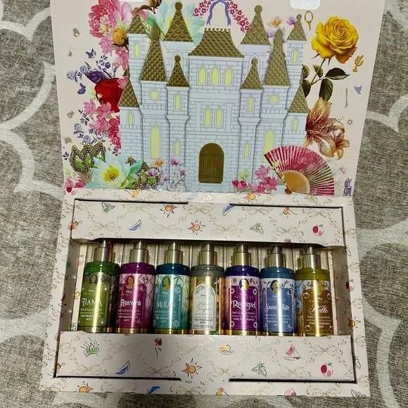 Bath & Body Works Disney Princess 7-piece Mini Fragrance mist set